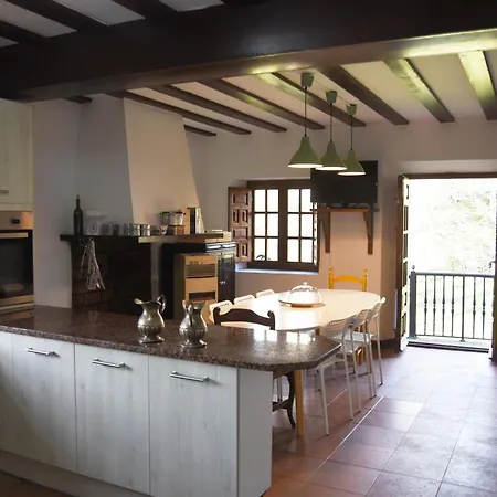 Impresionante Caserio Montanes Del Siglo Xvii Villa