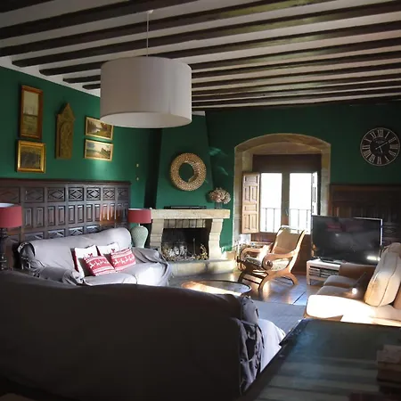 Impresionante Caserio Montanes Del Siglo Xvii וילה