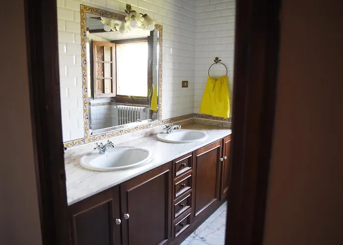 Impresionante Caserio Montanes Del Siglo Xvii