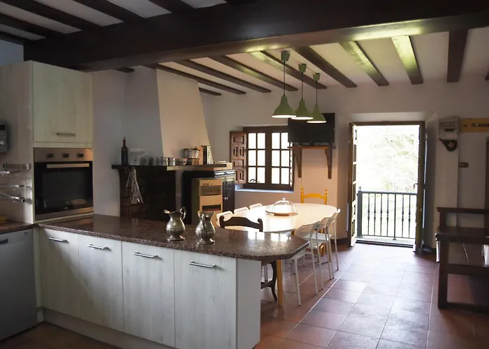 Impresionante Caserio Montanes Del Siglo Xvii Villa