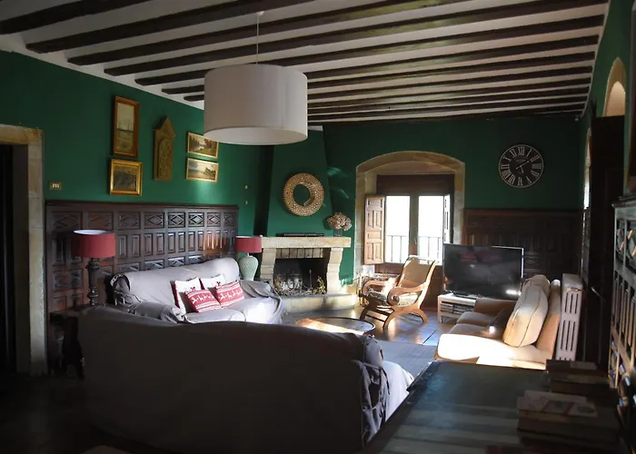 Impresionante Caserio Montanes Del Siglo Xvii Villa